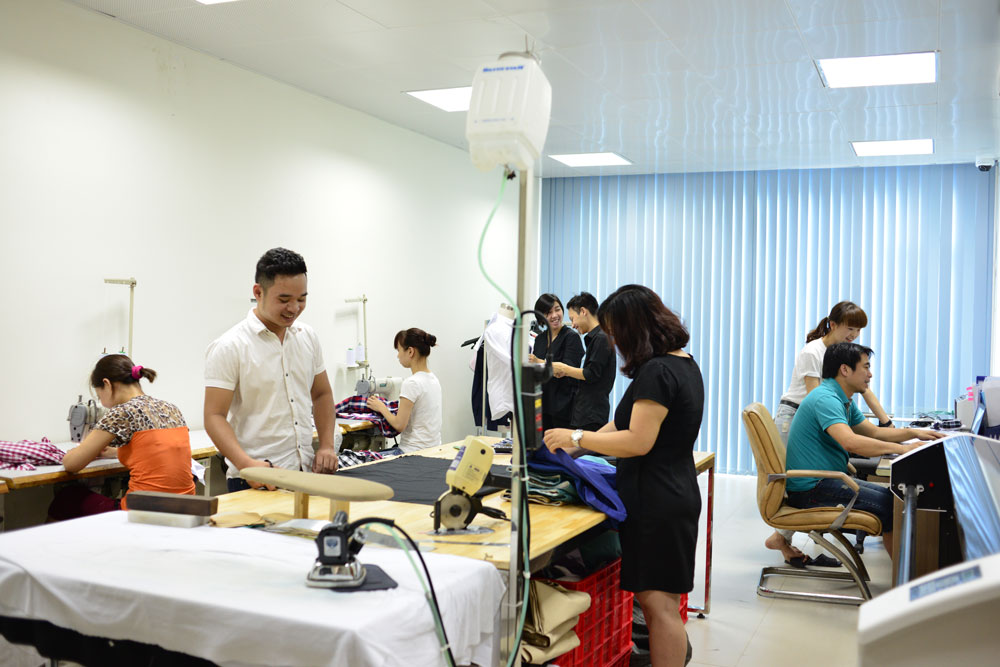 phong-thiet-ke-va-may-mau