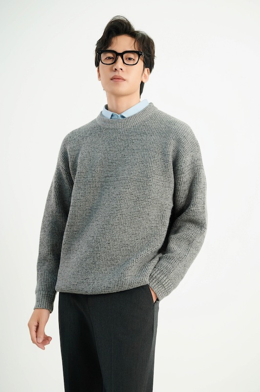 phối áo sơ mi với áo len