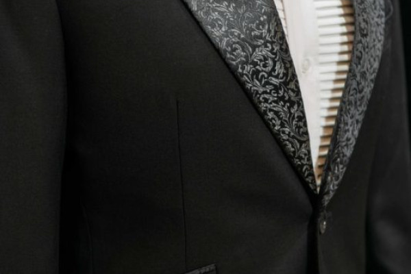 bo-vest-tuxedo-la-gi-ung-dung-cua-vest-tuxedo-trong-cuoc-song