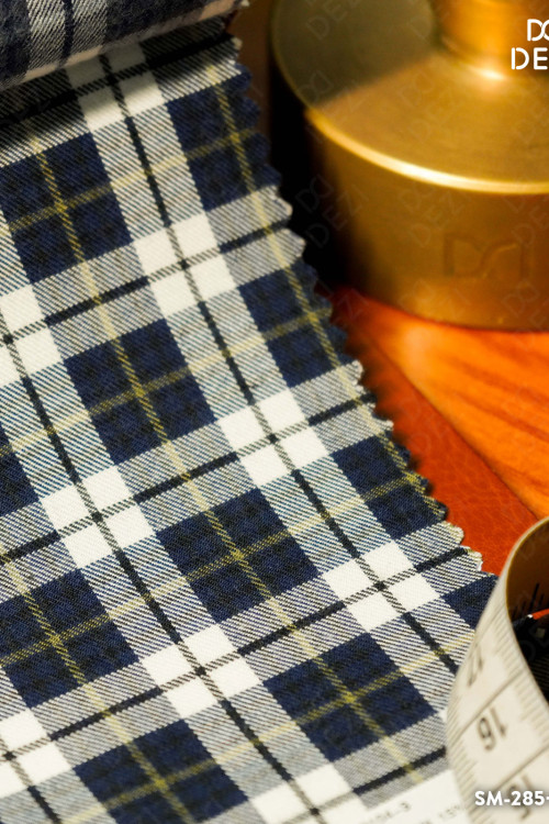 no-brand-vai-trang-ke-o-10