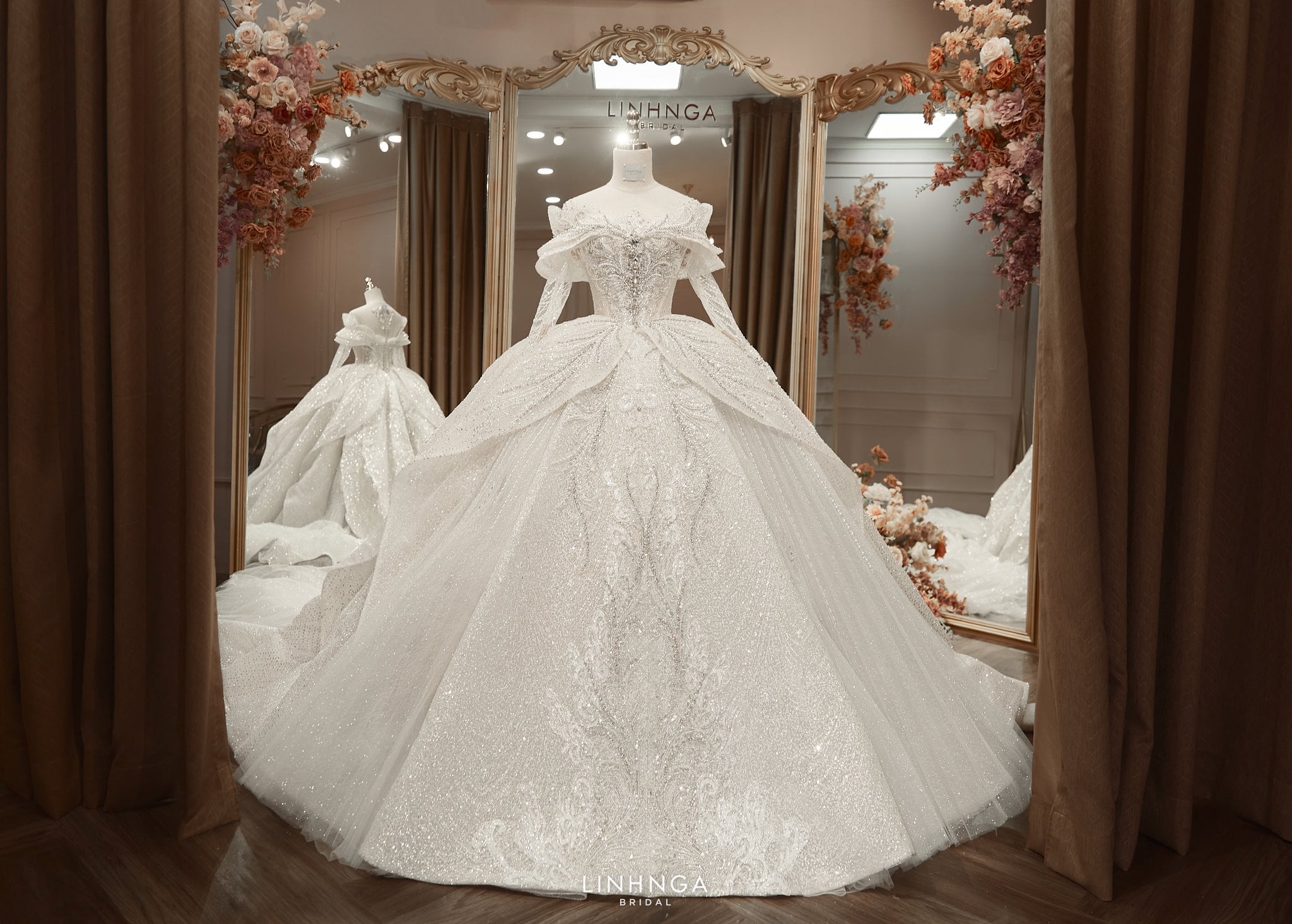 Linh Nga Bridal với phong cách váy cưới lộng lẫy  Ngôi sao